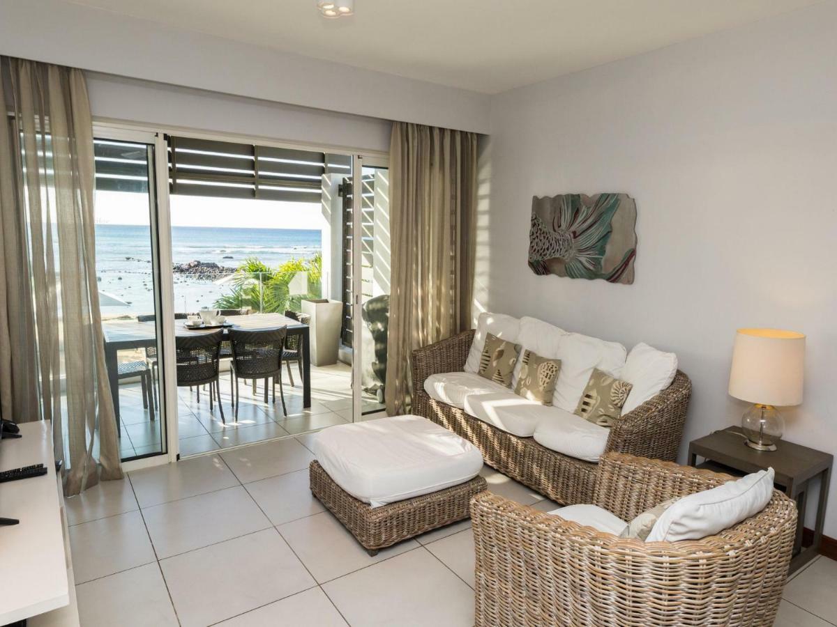 Beachfront & Pool Serviced Apartment With Stunning View - Closest To The Beach Than Most Hotel Triolet Exterior photo