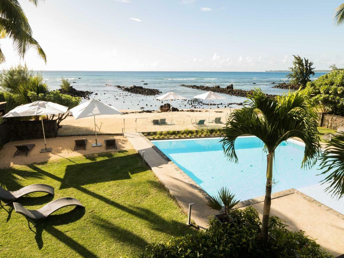 Beachfront & Pool Serviced Apartment With Stunning View - Closest To The Beach Than Most Hotel Triolet Exterior photo