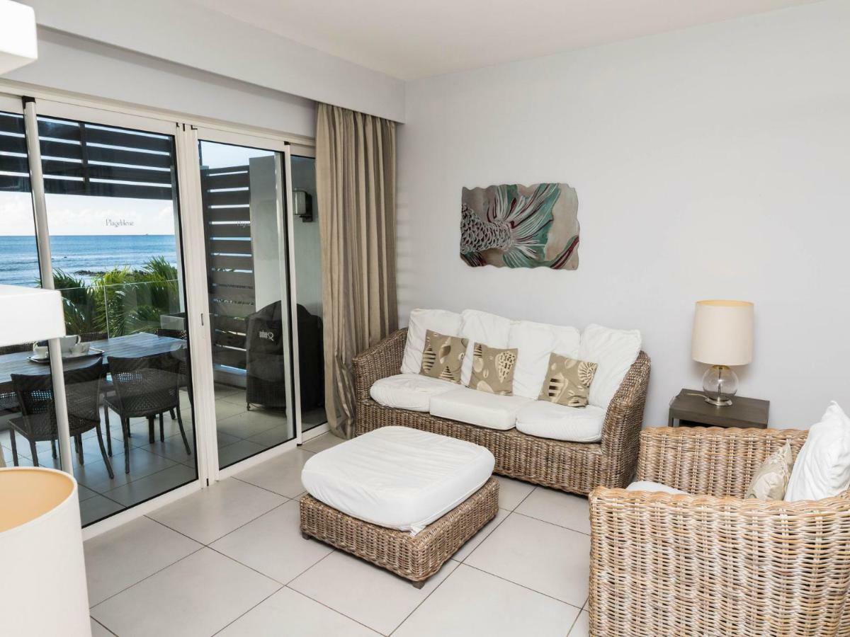 Beachfront & Pool Serviced Apartment With Stunning View - Closest To The Beach Than Most Hotel Triolet Exterior photo